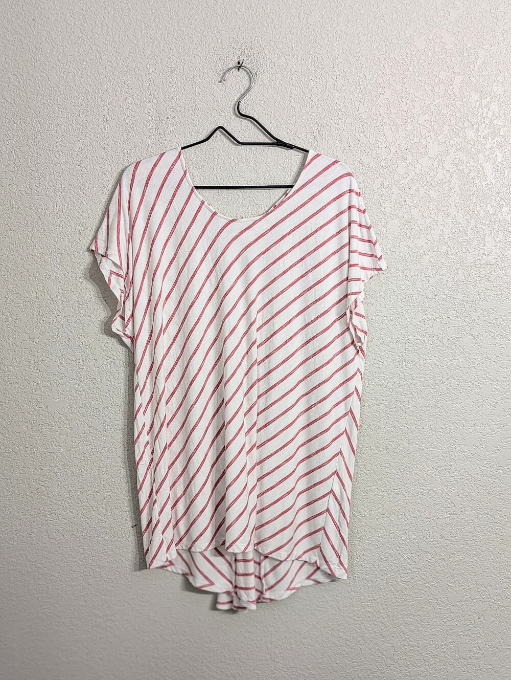 Chico's White Red Striped Tunic Tee Size XL/16 V-Neck Cap Sleeve T-Shirt Casual